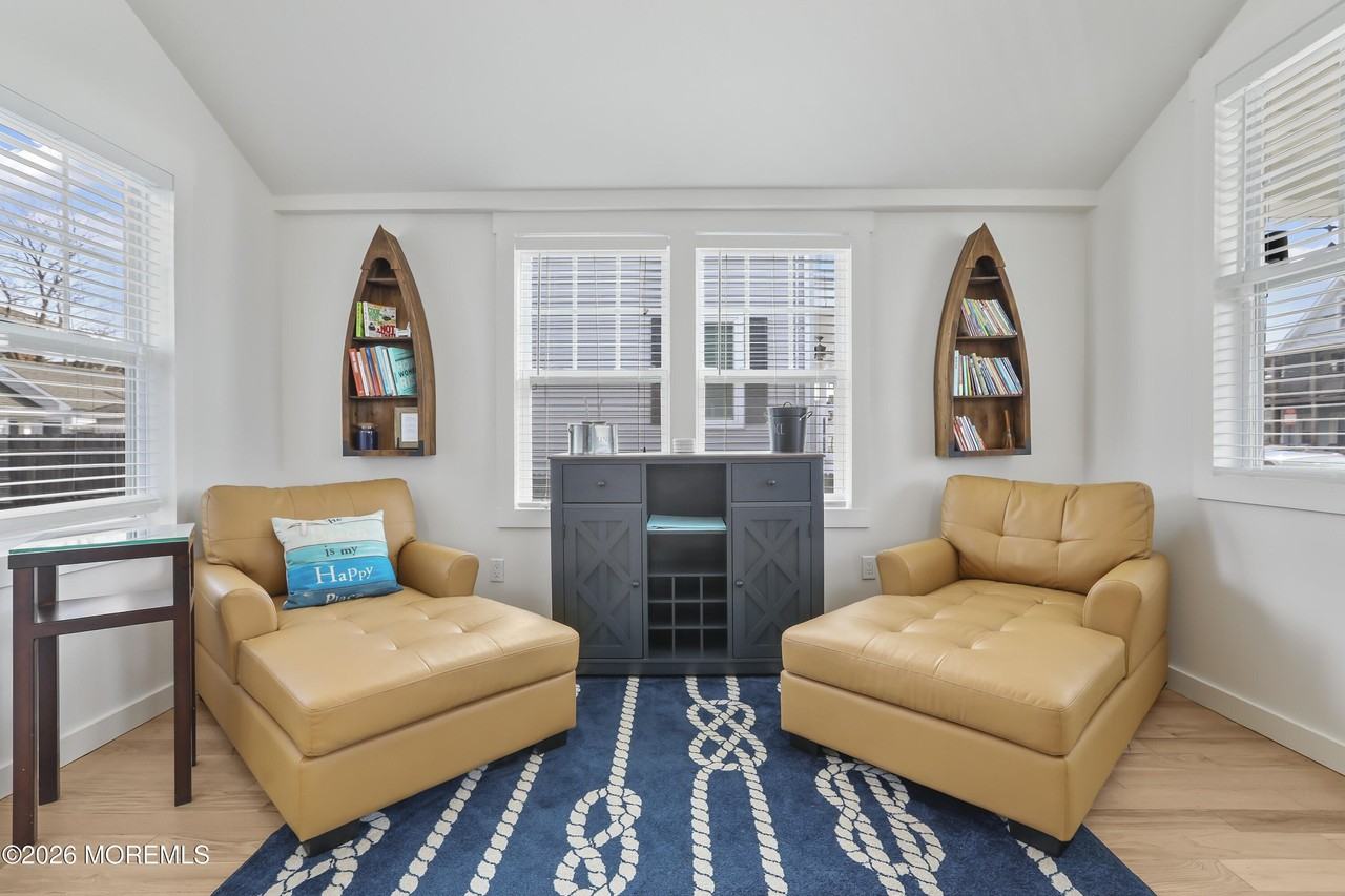 316 Park Place Ave - Photo 5 of 30