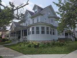 featured image of 711 Grand Ave #1N