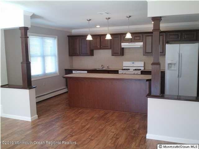 229 Torrey Pines Dr - Photo 4 of 10
