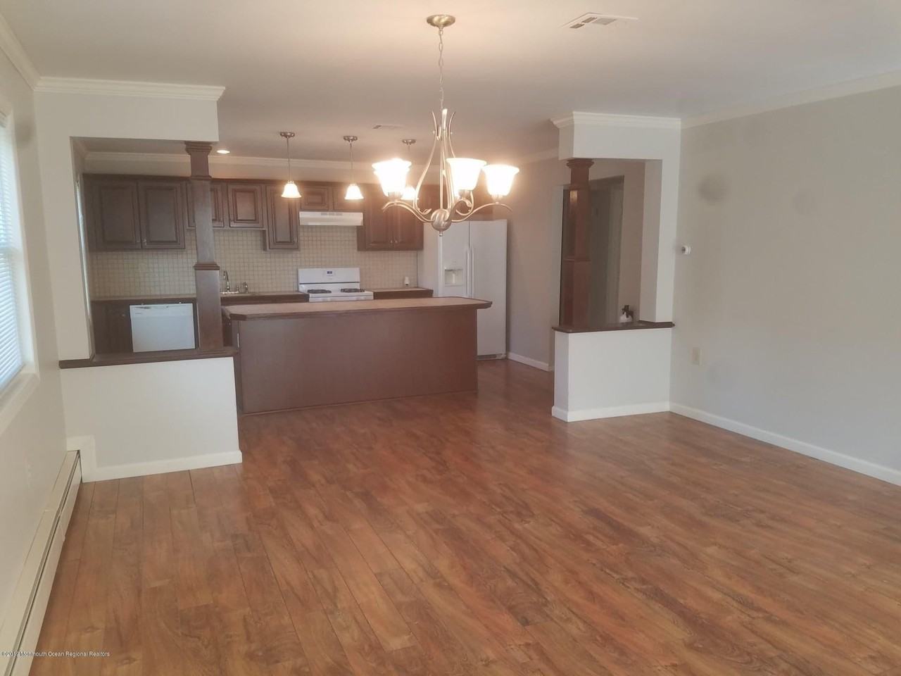 229 Torrey Pines Dr - Photo 6 of 10