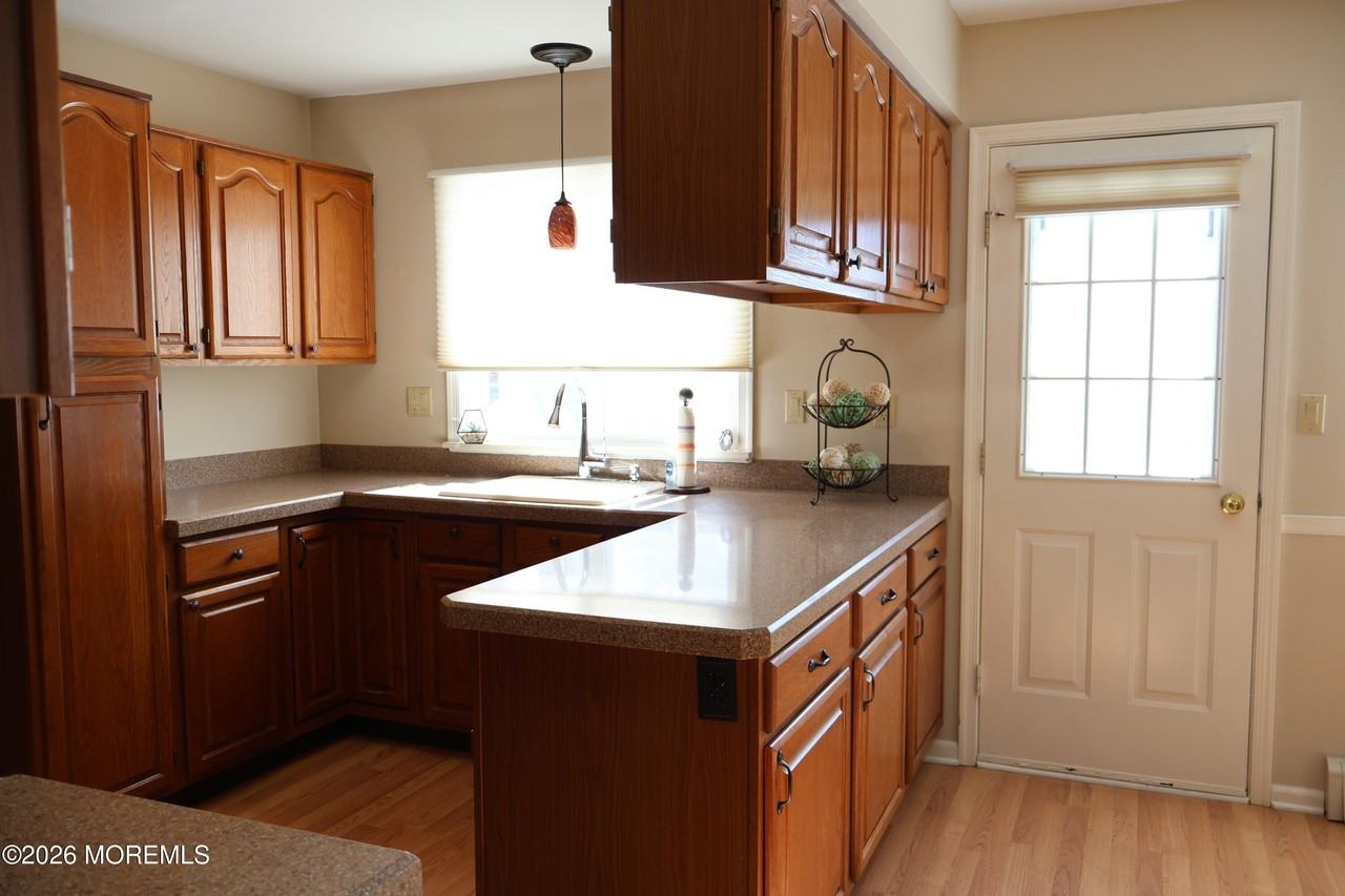 2409 Coral Leaf Rd - Photo 7 of 26