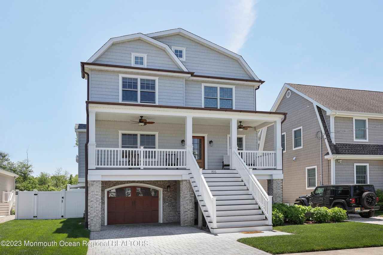 155 Osborne Ave - Photo 2 of 50