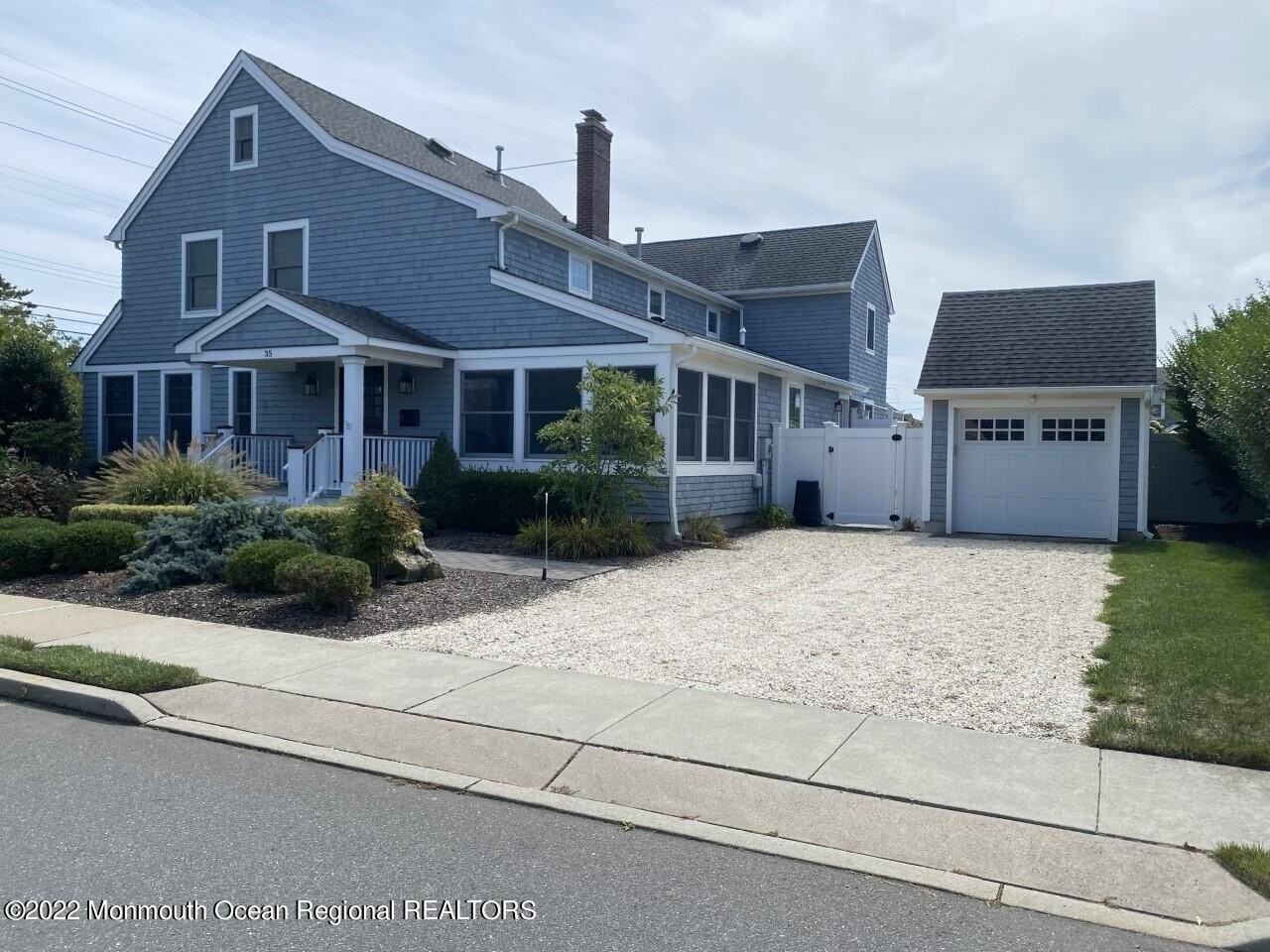 35 Bristol Pl - Photo 2 of 23
