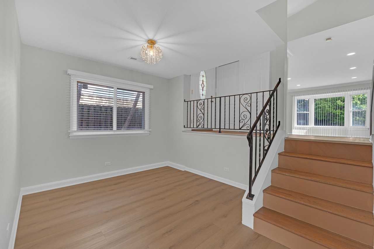 1132 Brighton Pl - Photo 2 of 27