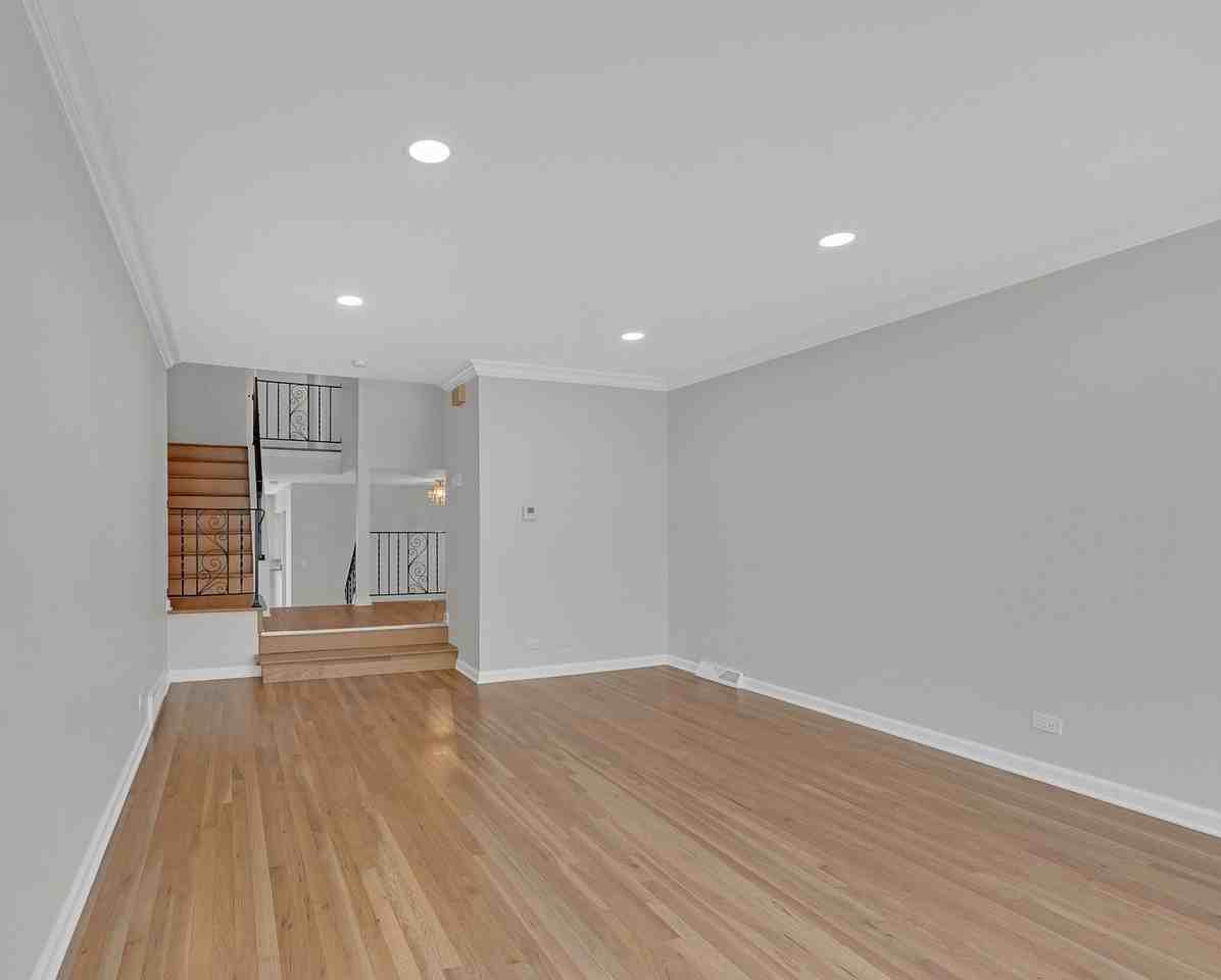 1132 Brighton Pl - Photo 5 of 27