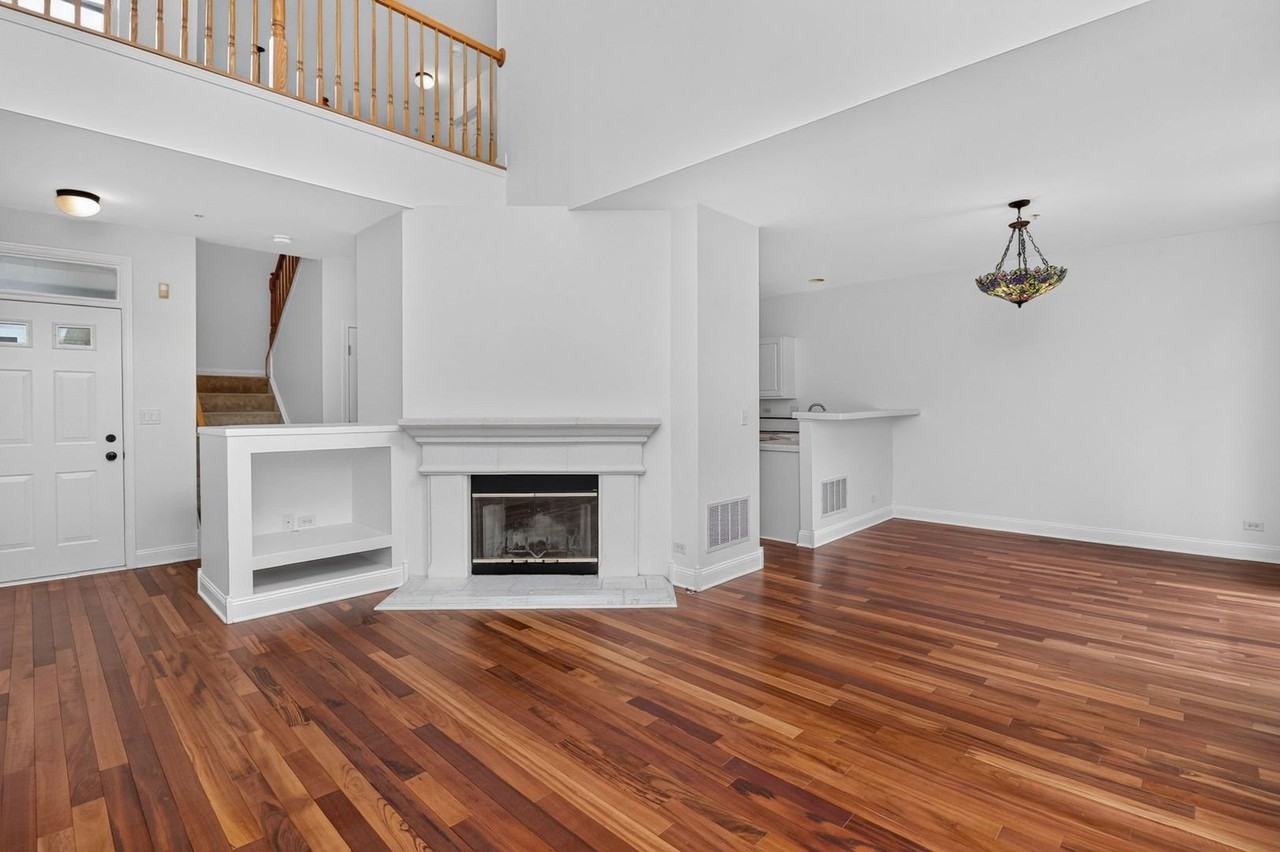 207 Tanglewood Dr - Photo 3 of 21
