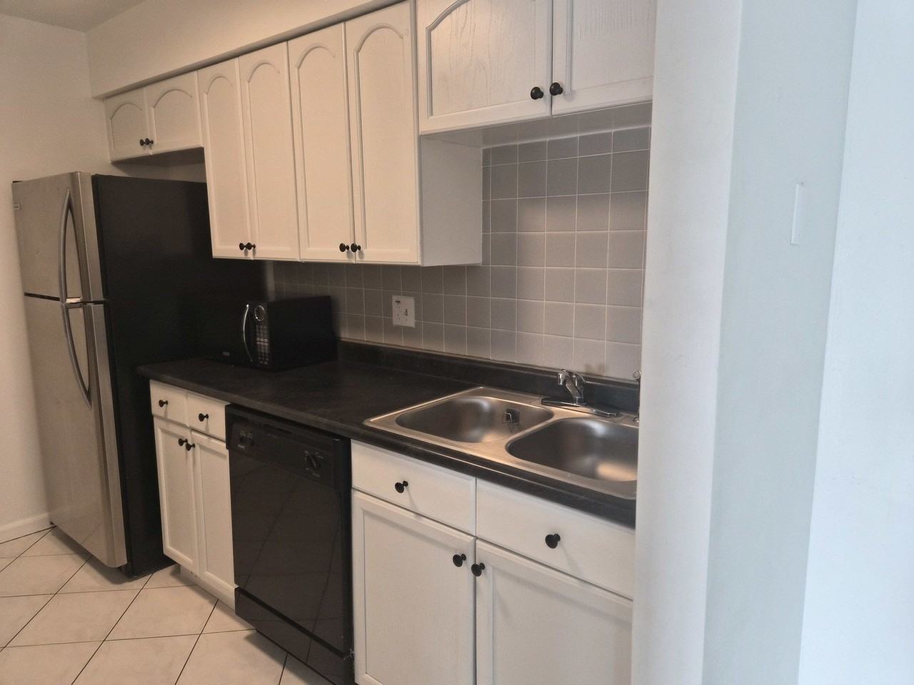 1420 Stonebridge Cir #5N - Photo 4 of 16