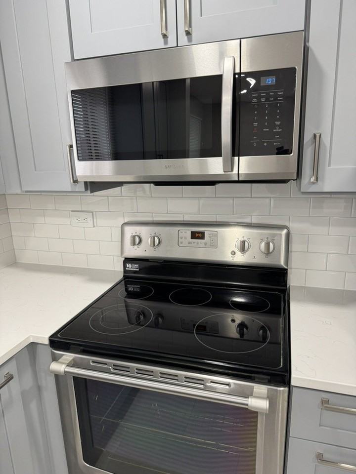 2121 Saint Johns Ave #8 - Photo 7 of 12