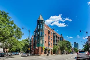 845 W Altgeld St #4D - Photo 1 of 1