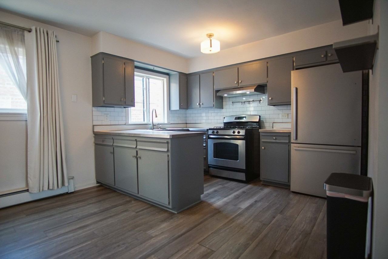 6646 26th St #2R - Photo 6 of 16