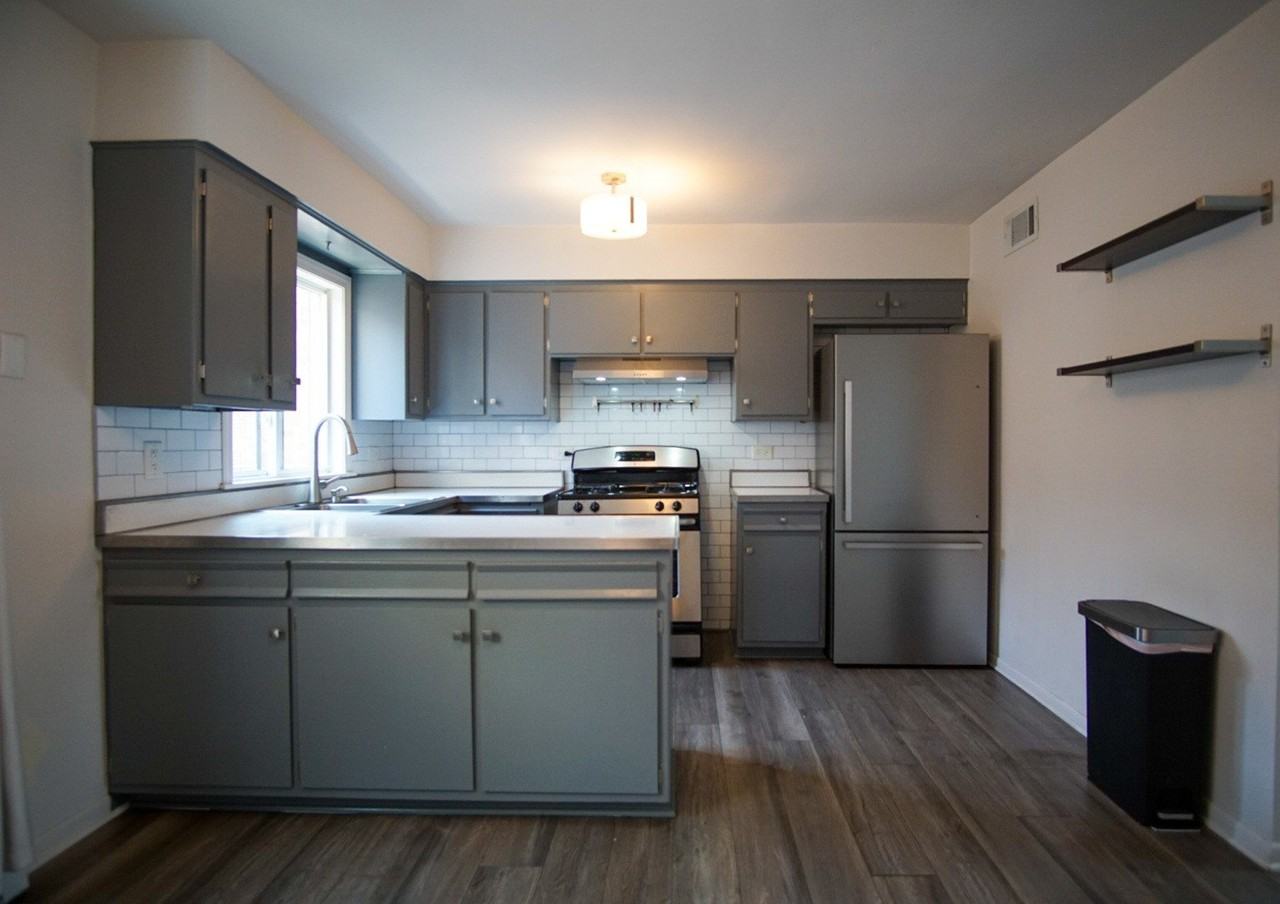 6646 26th St #2R - Photo 7 of 16