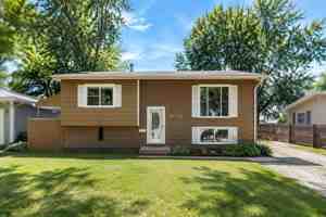 featured image of 1108 E 5th St