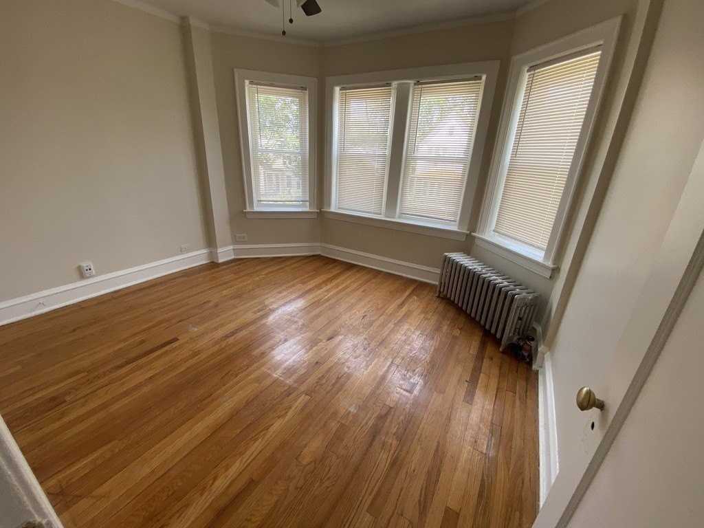 8900 S Langley Ave #2 - Photo 4 of 8