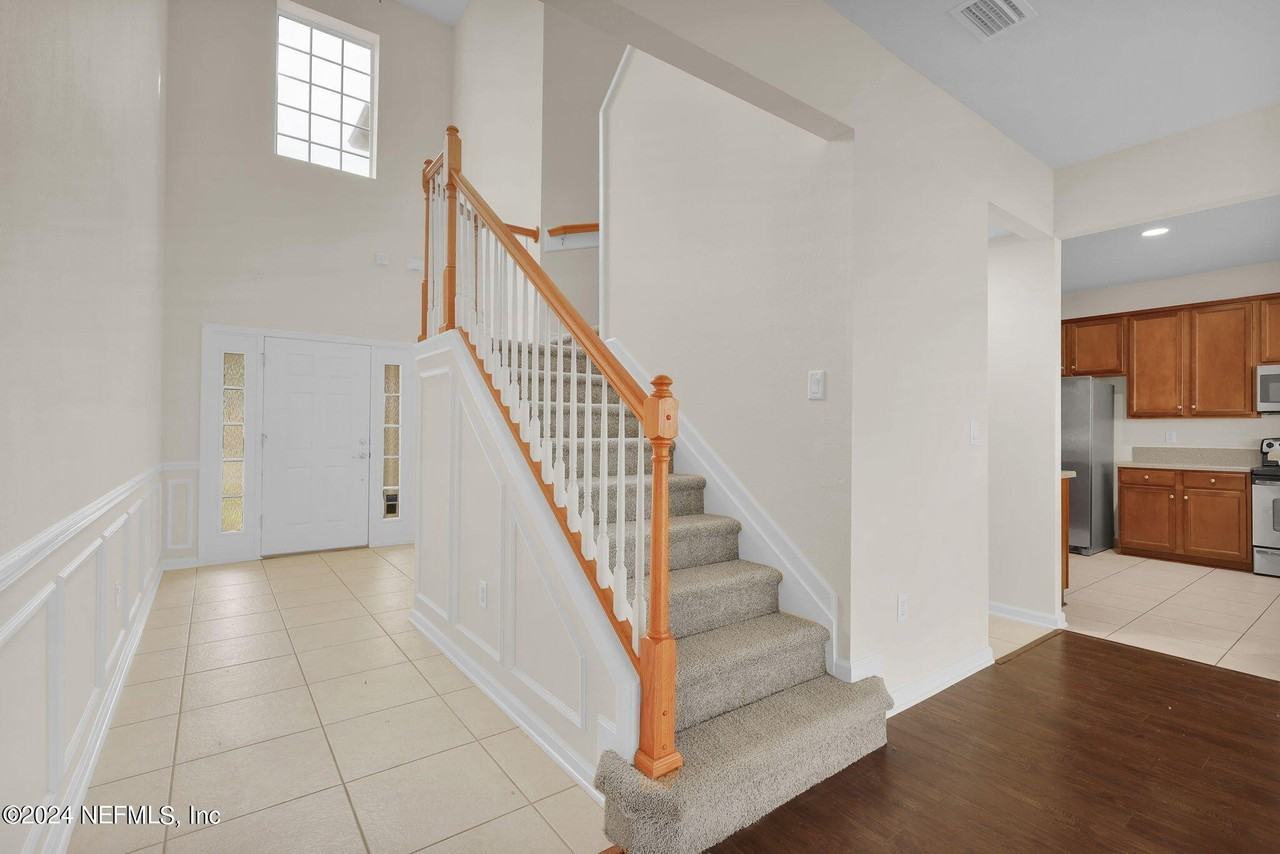 4214 Metron Dr - Photo 3 of 9