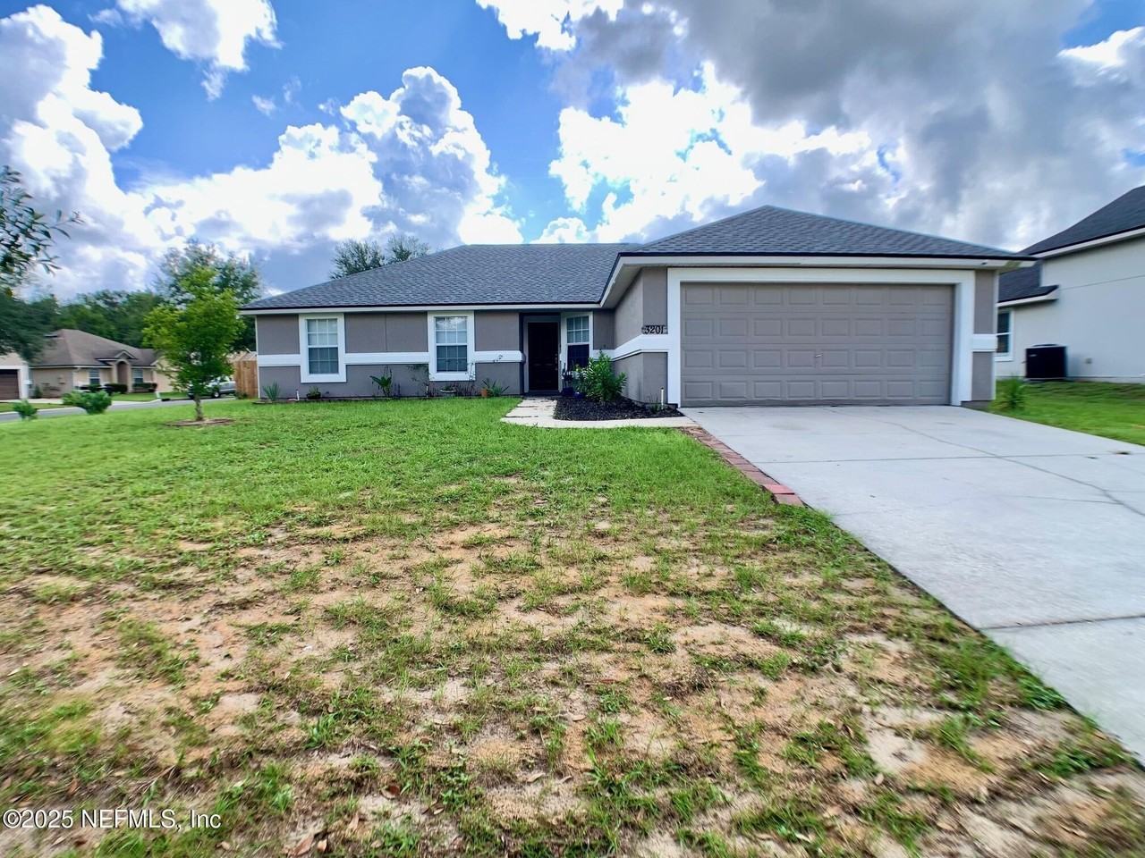 3201 Deer Creek Dr - Photo 2 of 34