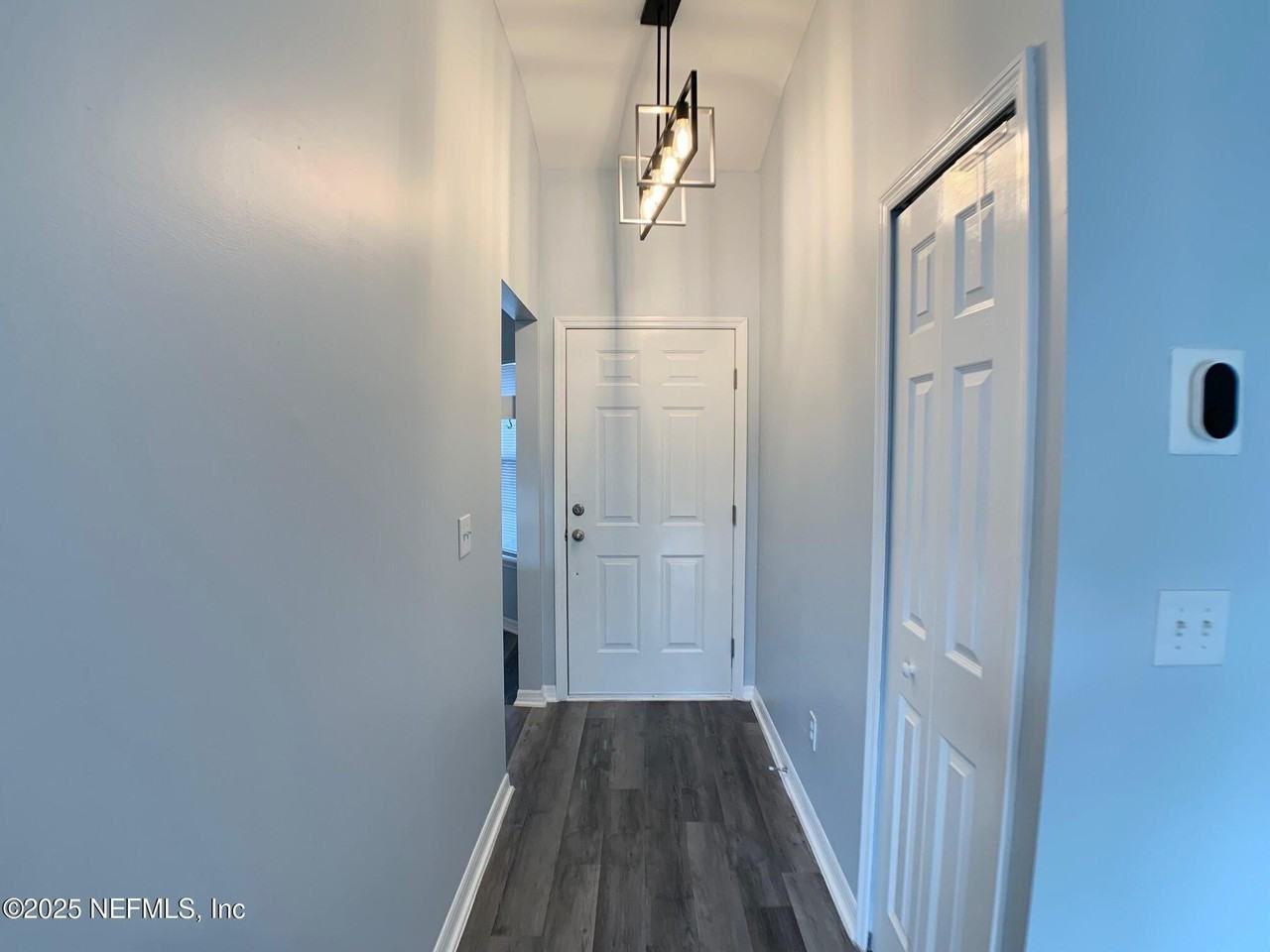 3201 Deer Creek Dr - Photo 3 of 34