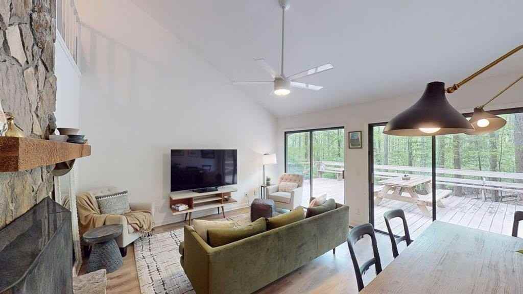 1574 Long Ridge Rd - Photo 3 of 43