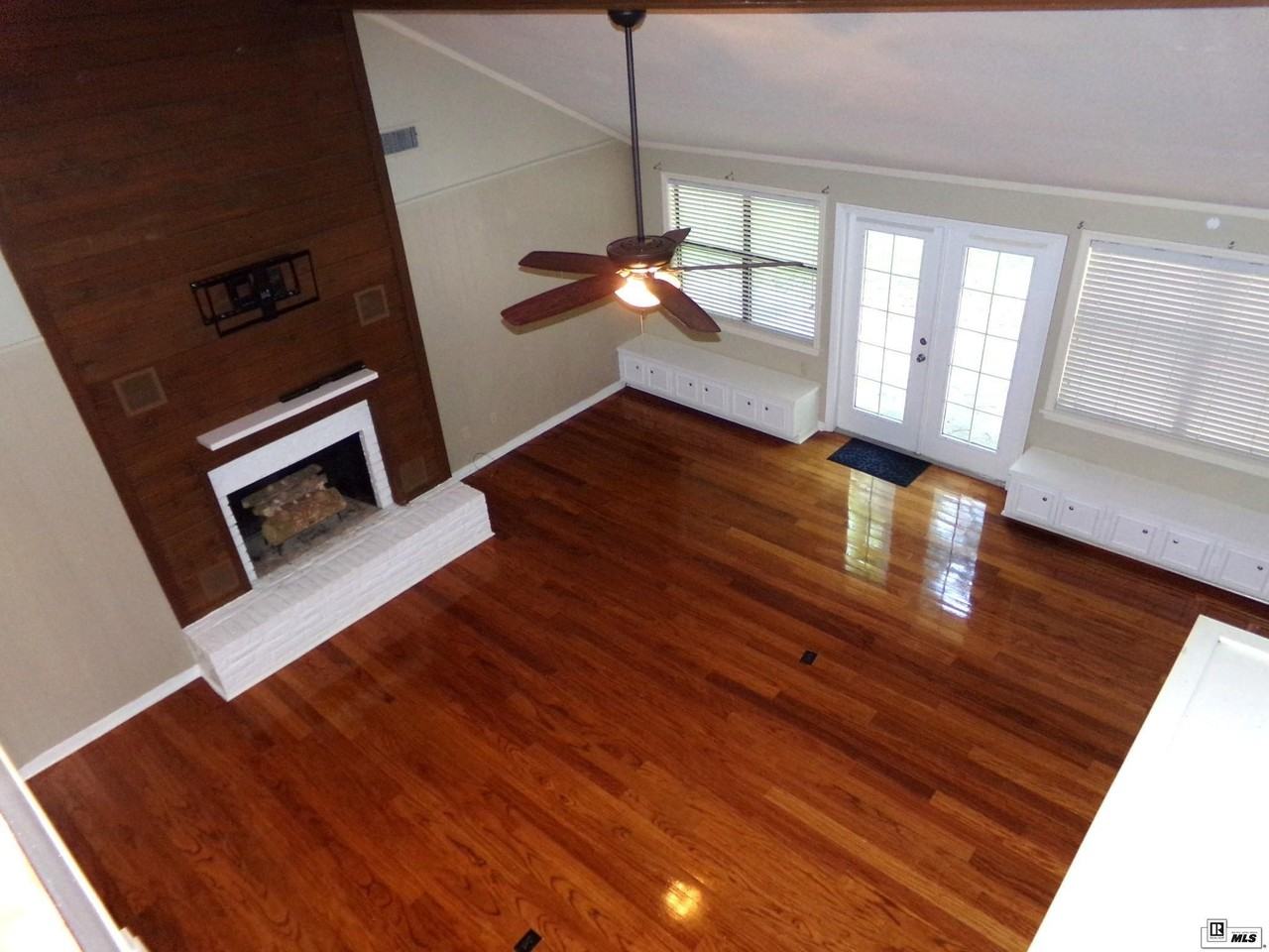 1002 Chase Ln - Photo 5 of 25