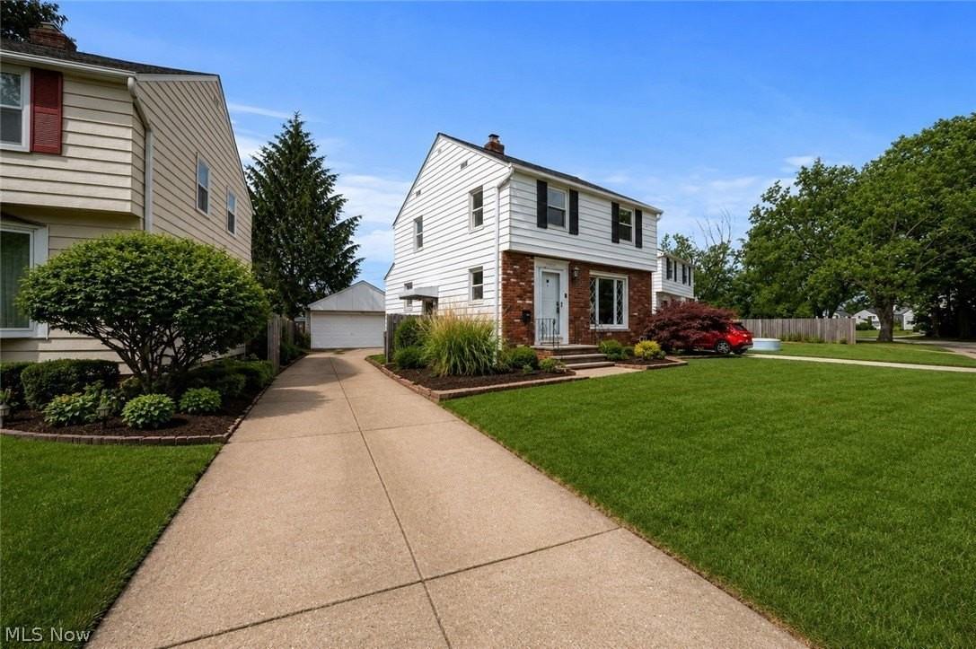 7906 Kenton Ave - Photo 2 of 21