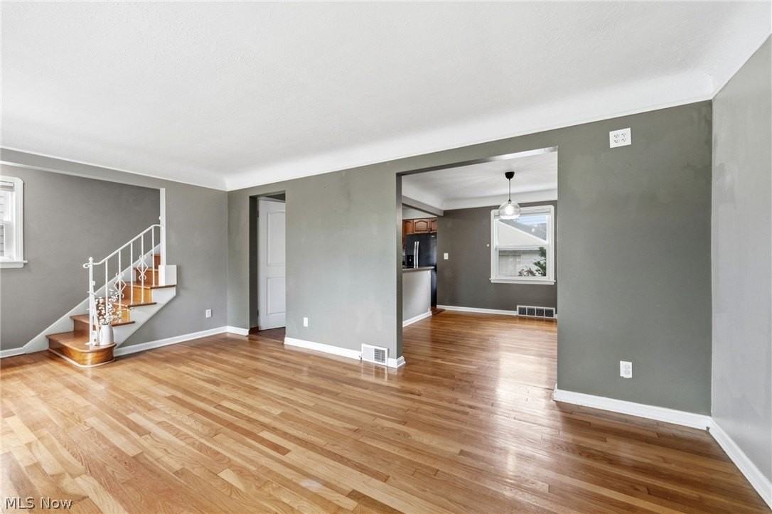 7906 Kenton Ave - Photo 7 of 21