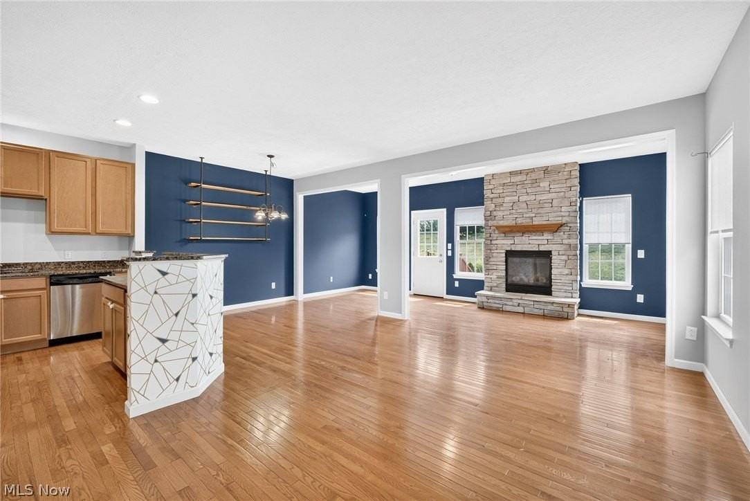 119 River Rock Way - Photo 2 of 34