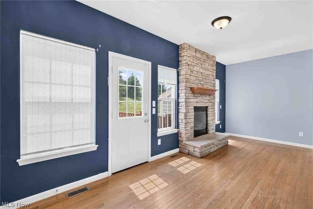 119 River Rock Way - Photo 7 of 34