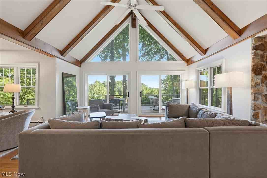 7910 Larkspur Rd - Photo 7 of 49