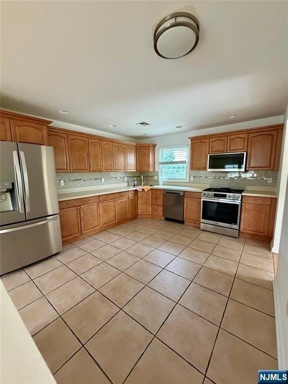 65 Linden St #2 - Photo 6 of 19