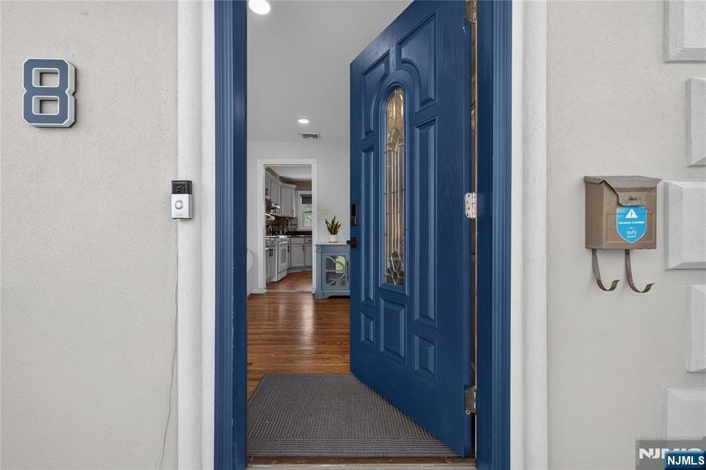 8 Coyles Ct - Photo 4 of 43