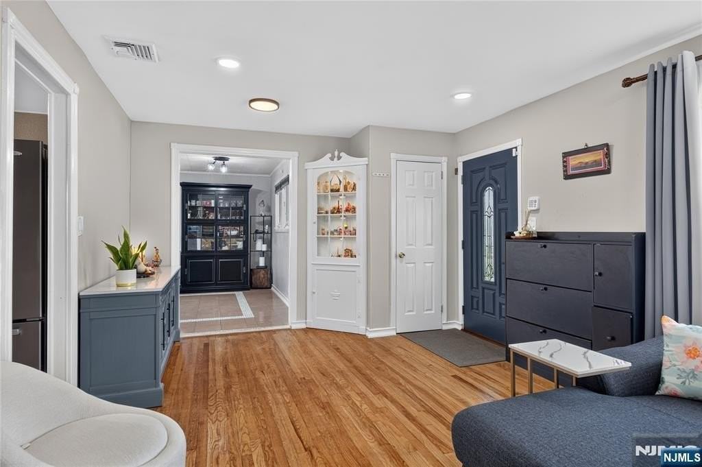 8 Coyles Ct - Photo 6 of 43