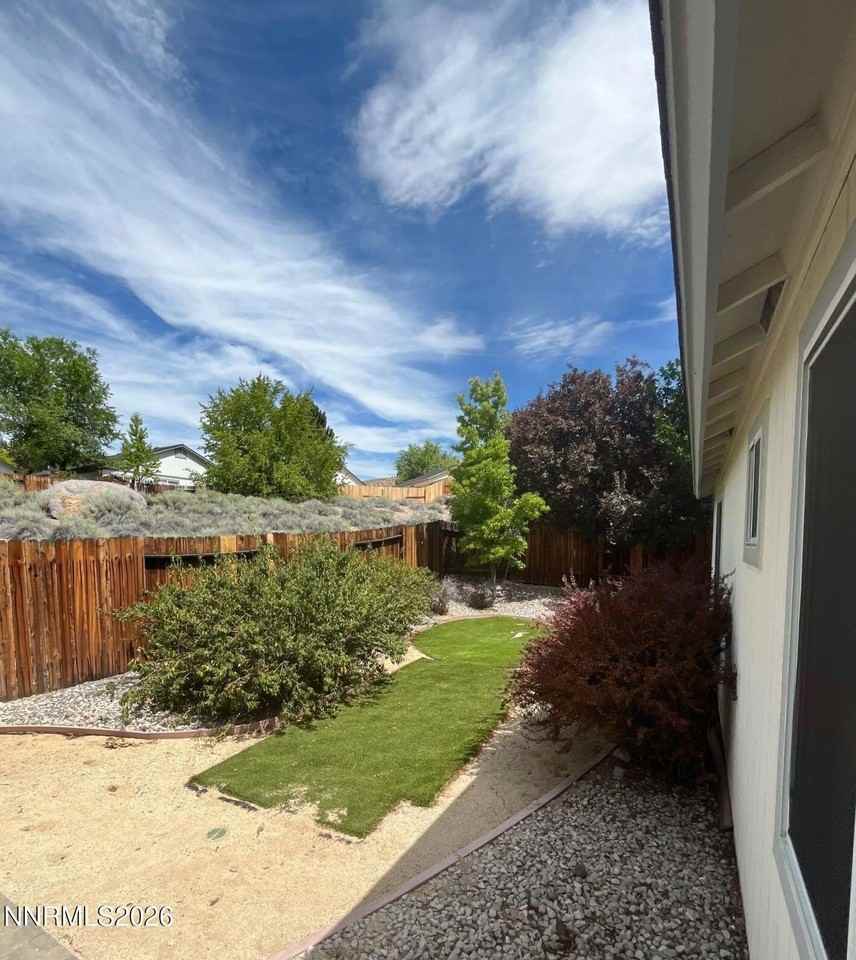 2210 Desert Village Ct - Photo 3 of 3