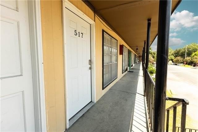 6200 Riverside Dr