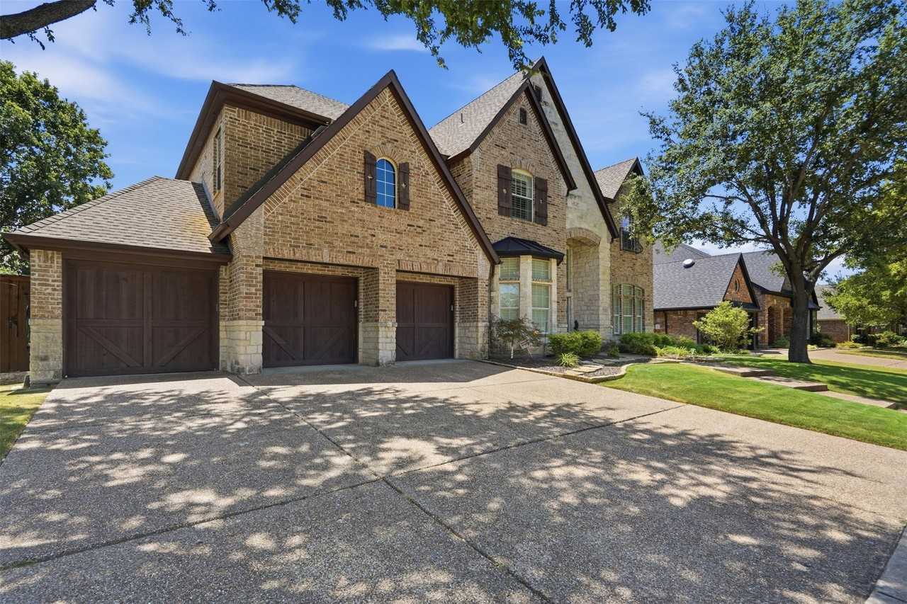 5315 Cree Dr - Photo 2 of 40