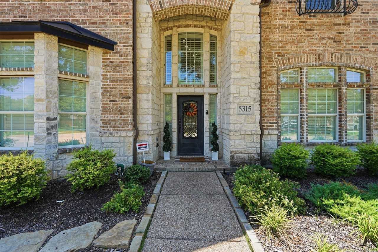 5315 Cree Dr - Photo 4 of 40