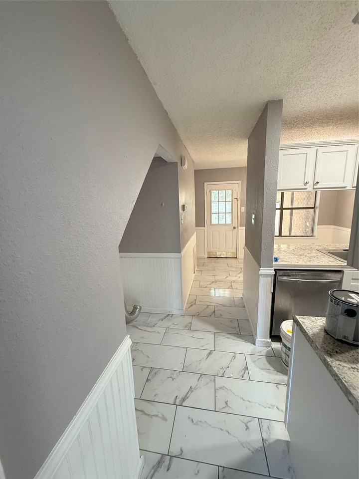 723 Pebble Beach Dr - Photo 5 of 14