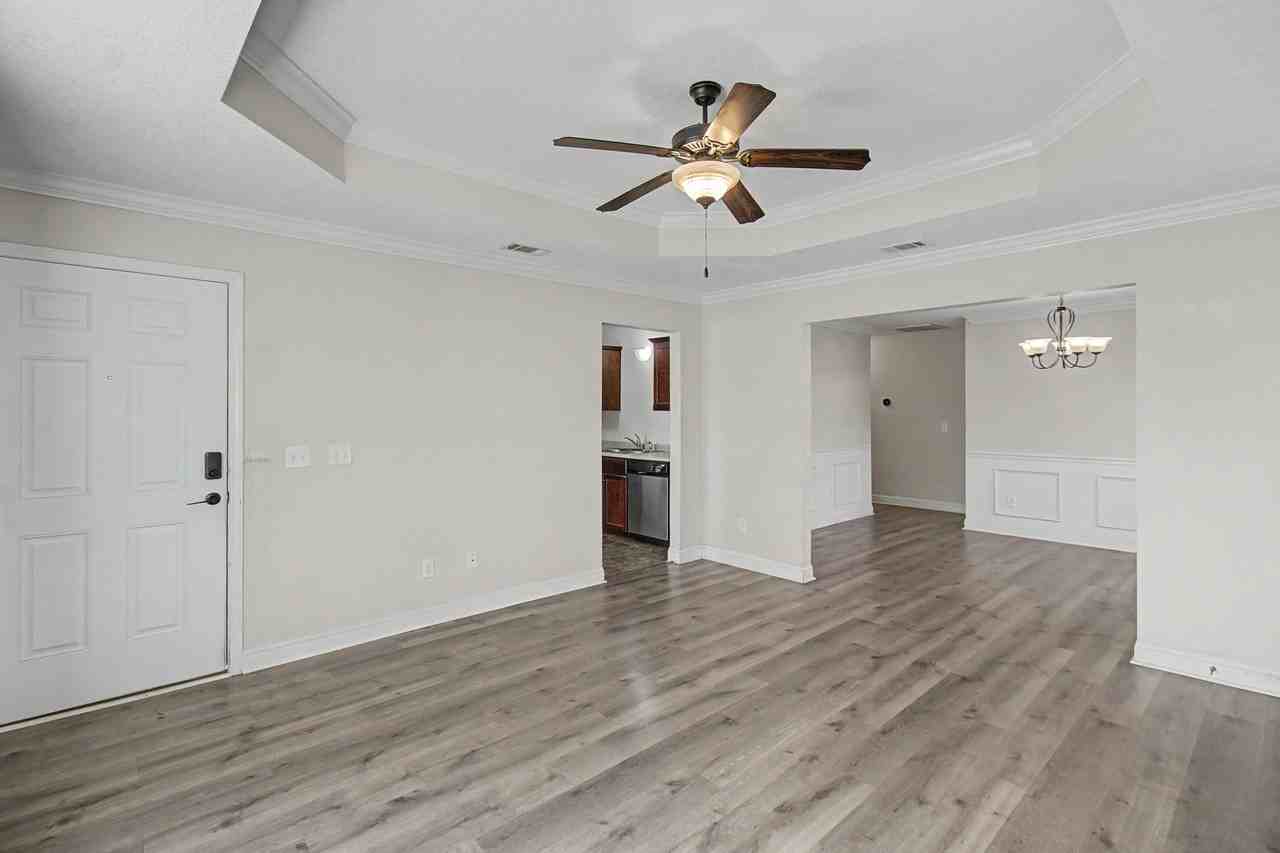 225 Augusta Way #1 - Photo 3 of 27