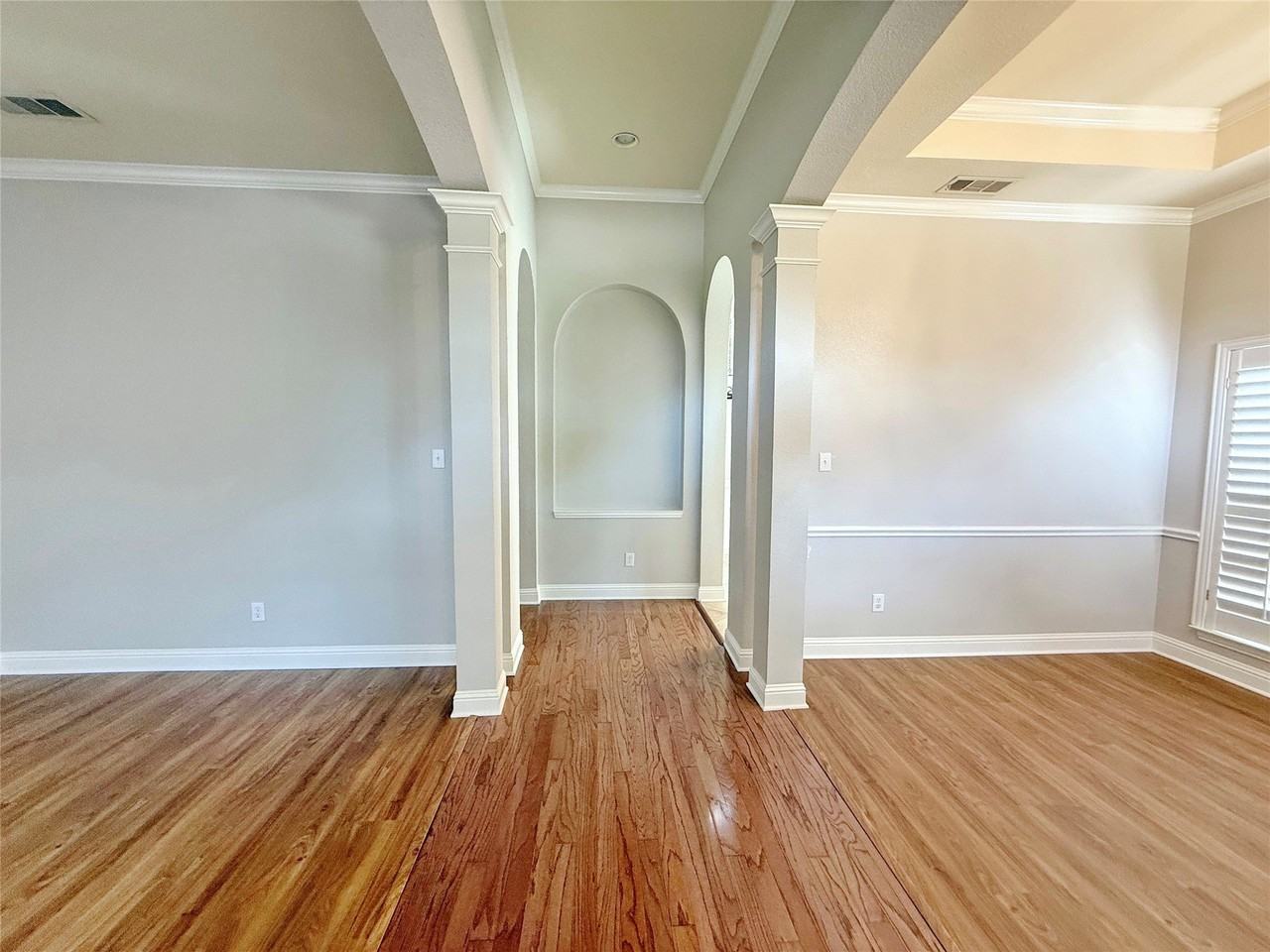 11721 Duxbury Dr - Photo 2 of 23