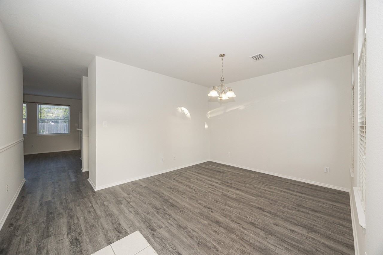 1305 Auburn Dr - Photo 6 of 40