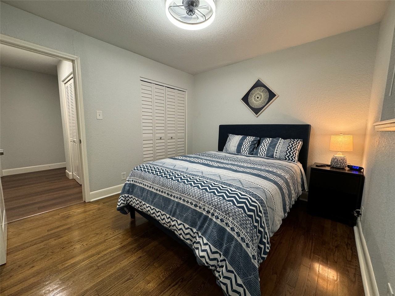 1224 S Center St - Photo 2 of 26