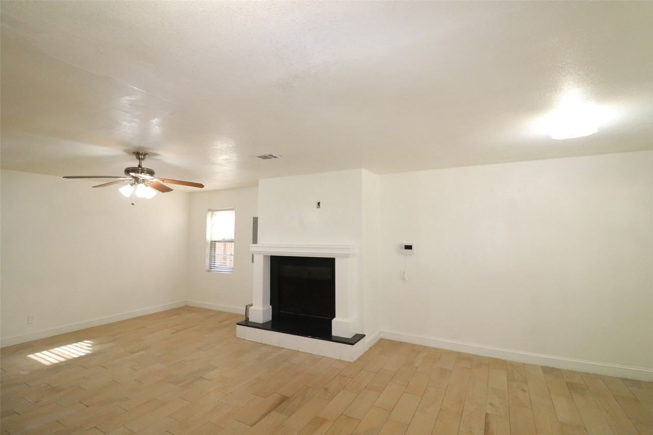 4106 Timberline Dr - Photo 4 of 29