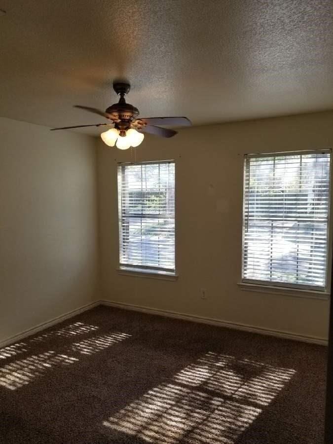 1618 Bois D Arc St #101 - Photo 7 of 10
