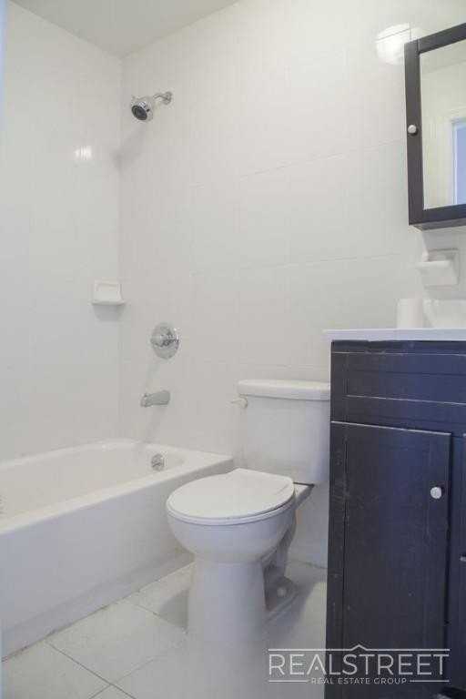 106 Moore St #2R - Photo 5 of 5