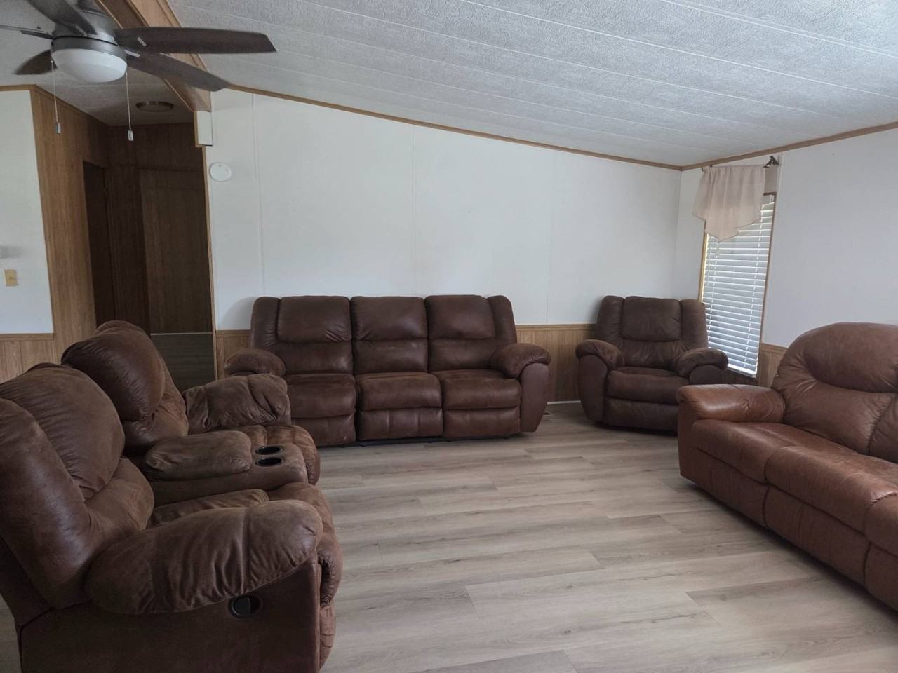 4122 Topaz St - Photo 4 of 20