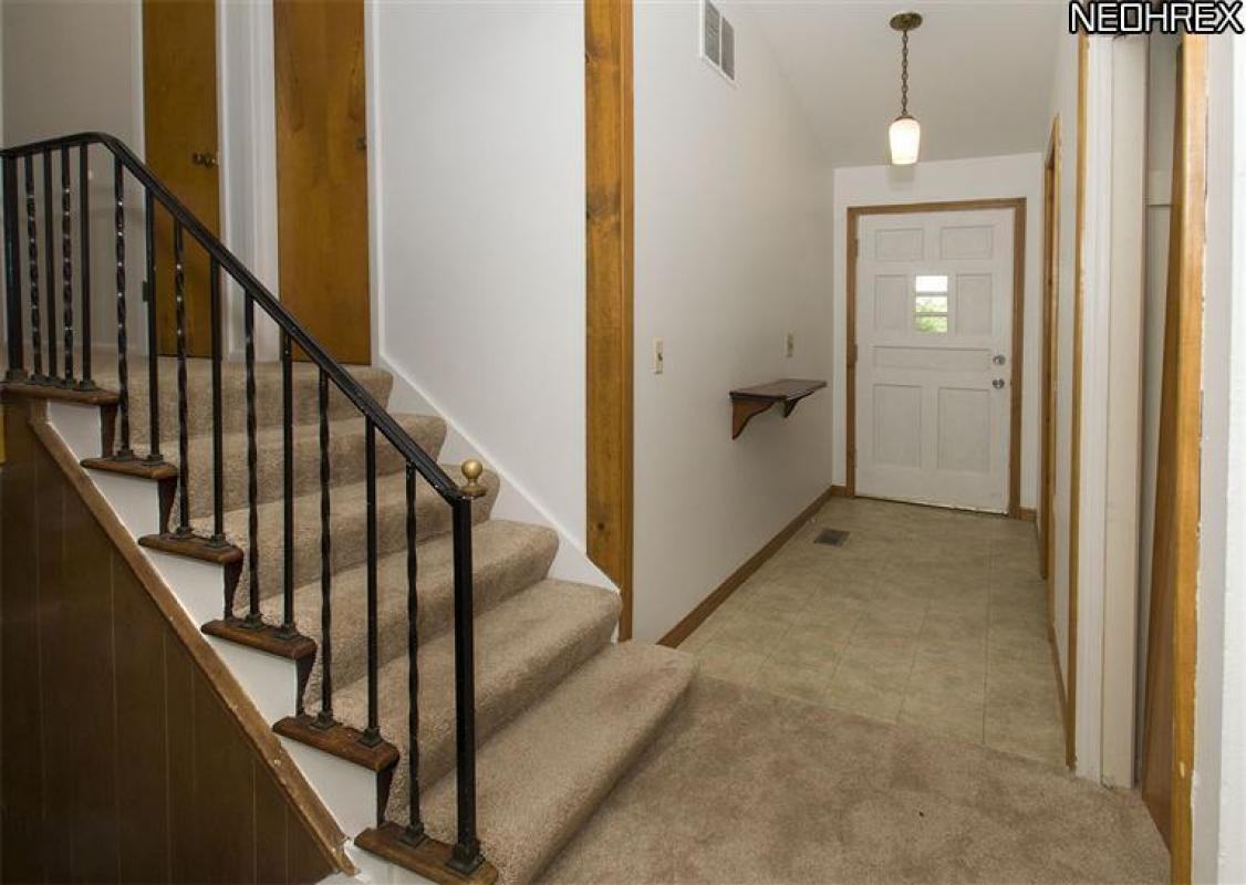 5434 Beavercrest Dr - Photo 2 of 21