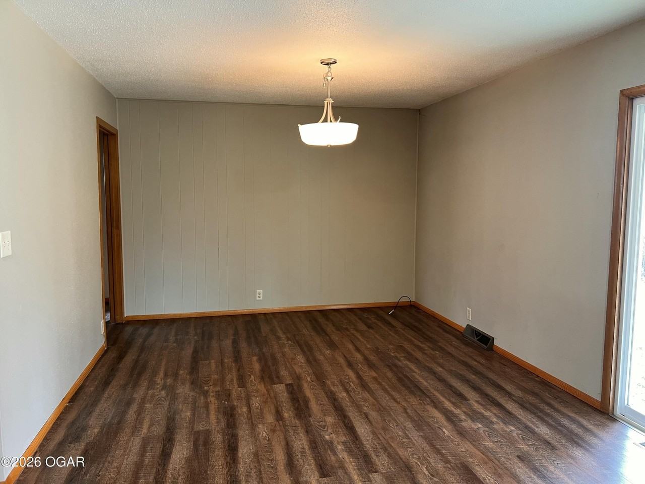 2438 Texas Ave - Photo 6 of 12