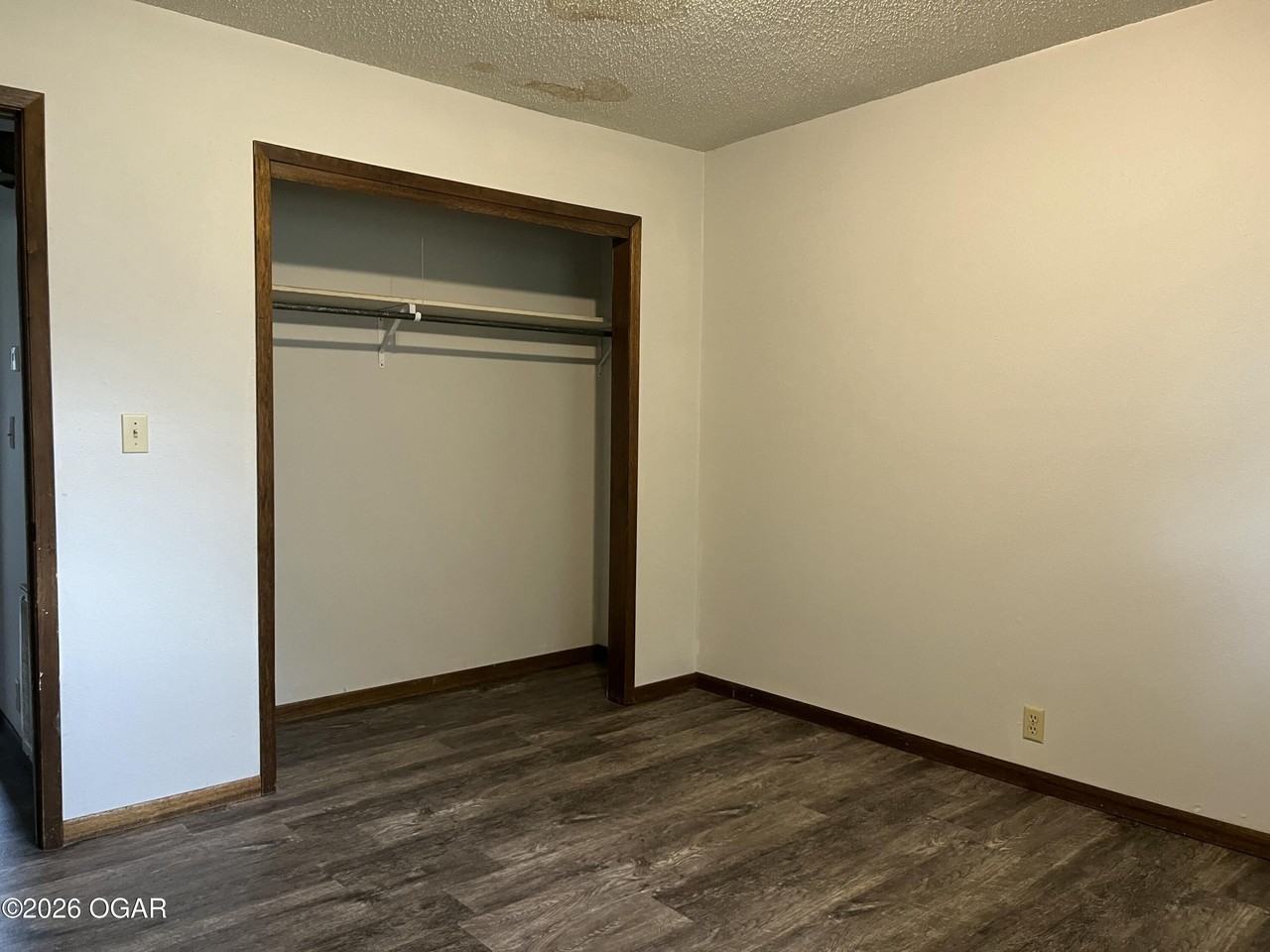 3331 Hawthorn Dr - Photo 5 of 7