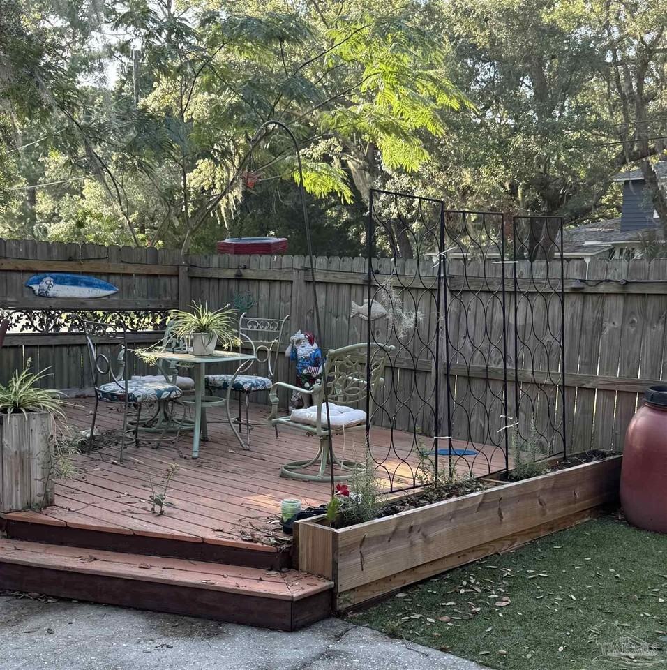 2701 E De Soto St - Photo 2 of 19