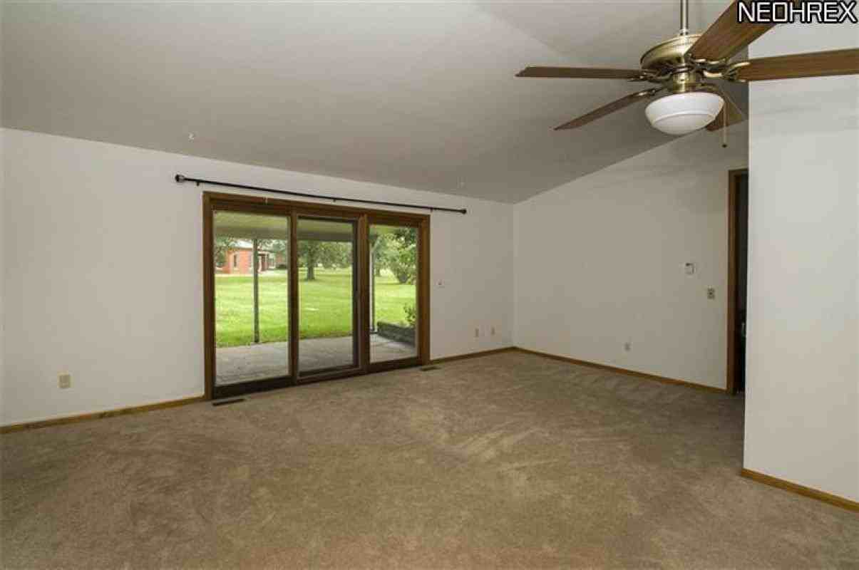 5434 Beavercrest Dr - Photo 3 of 21