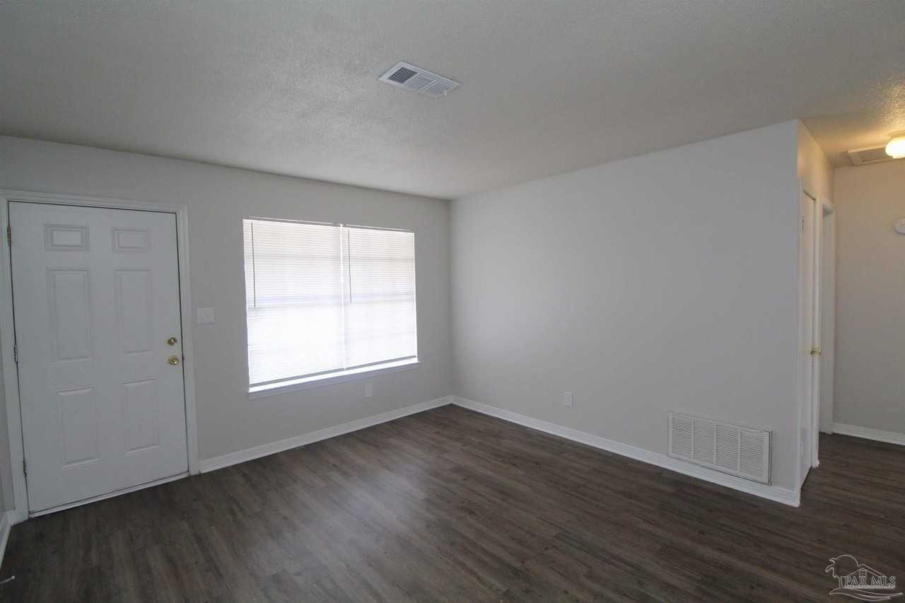 10151 Guidy Ln #I1 - Photo 3 of 13