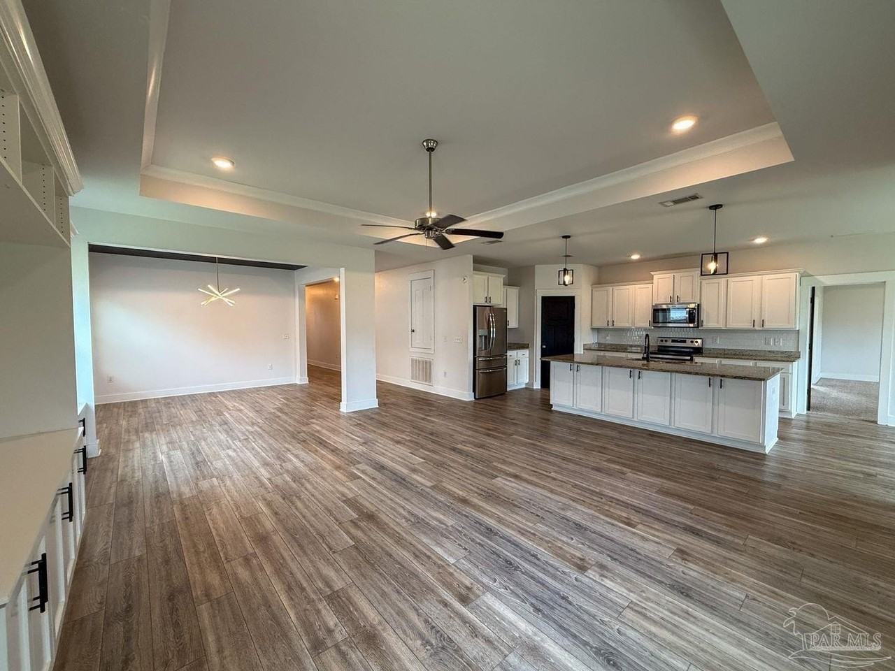 6169 Jenks Dr - Photo 3 of 30